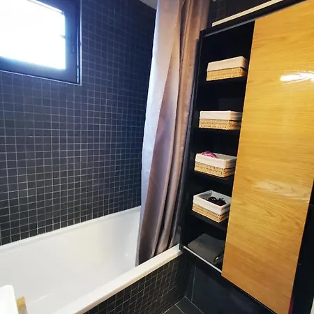 Mahogany Penthouse Διαμέρισμα *